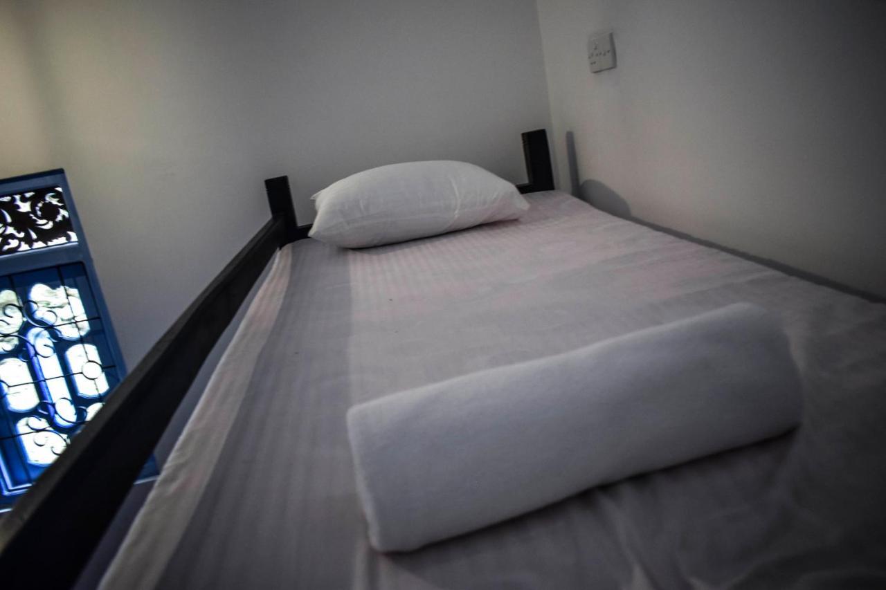 Bunk 15 Hiriketiya Vandrarhem Dikwella Exteriör bild